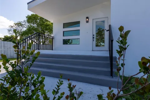 504 NW 15th Ave, Pompano Beach FL 33069