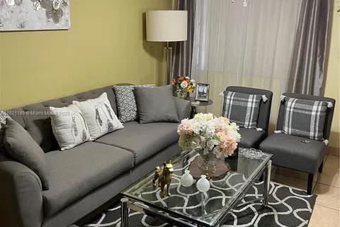 509 W 16 street, Hialeah FL 33010