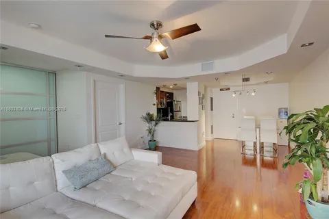800 West Ave # 409, Miami Beach FL 33139