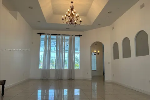 2640 Fairways Dr, Homestead FL 33035
