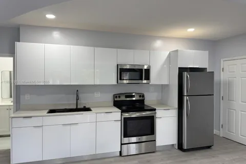 3171 SW 26th St # 3, Miami FL 33133