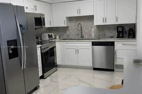 3530 Mystic Pointe Dr # 2108, Aventura FL 33180
