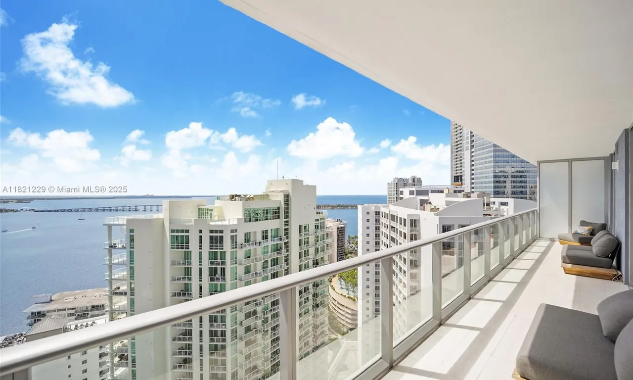 1300 Brickell Bay Dr # 3004, Miami FL 33131