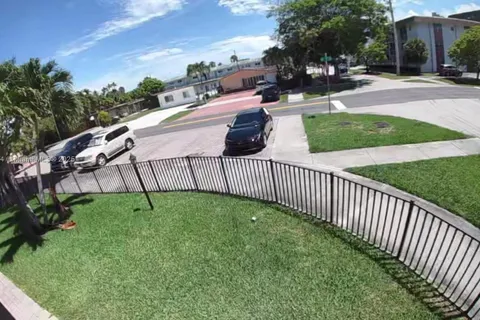 801 NE 10th St # 8, Hallandale Beach FL 33009