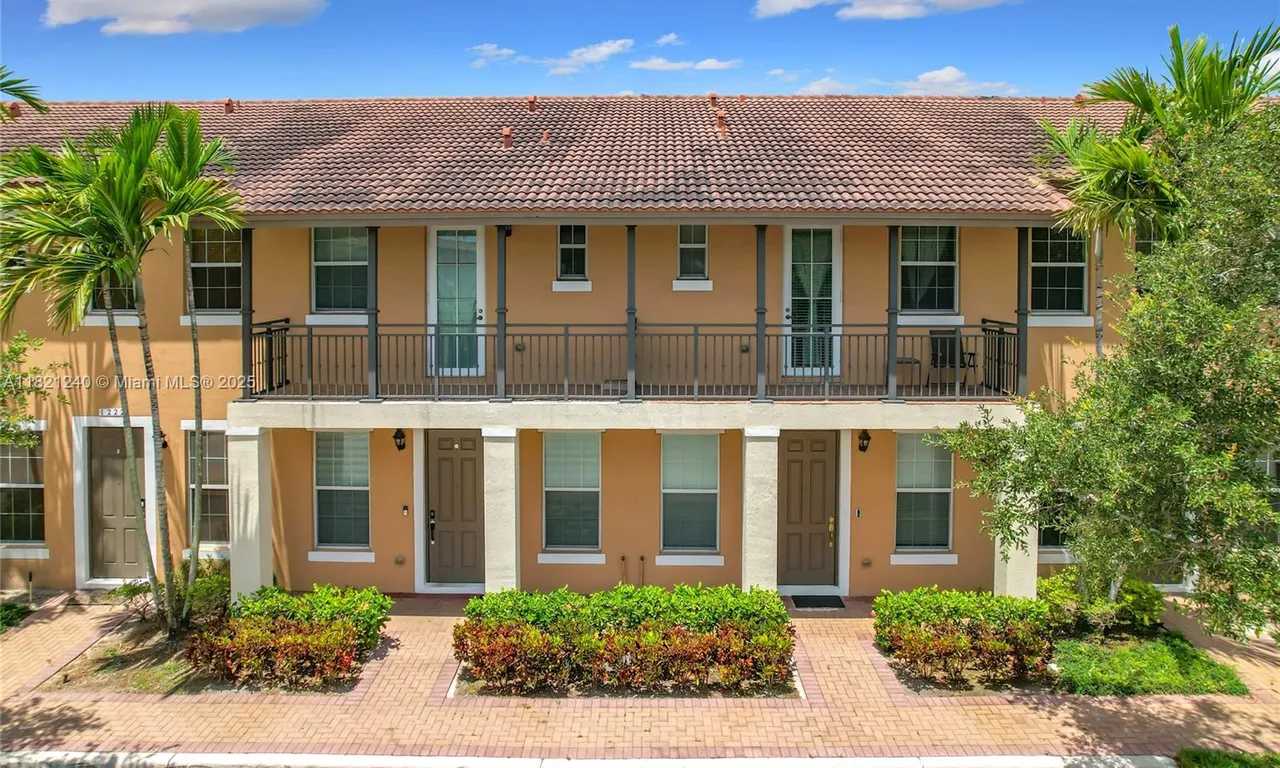 1214 SW 147th Ter, Pembroke Pines FL 33027