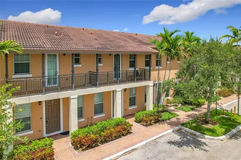 1214 SW 147th Ter, Pembroke Pines FL 33027