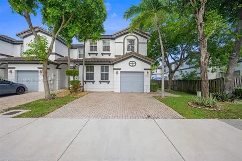 7633 NW 114th Path # 7633, Doral FL 33178