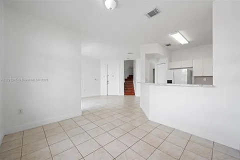 7633 NW 114th Path # 7633, Doral FL 33178