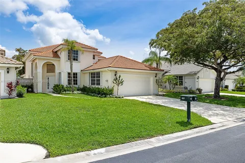 327 Eagleton Golf Dr, Palm Beach Gardens FL 33418