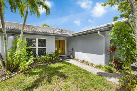 10650 NW 45th St, Coral Springs FL 33065