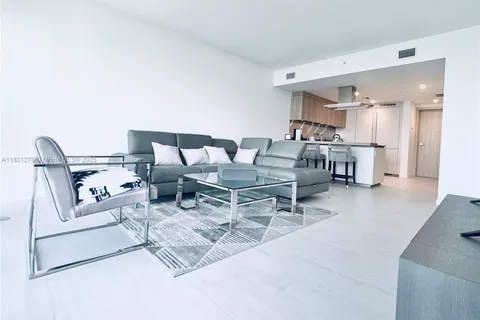 1000 Brickell Plz # 4504, Miami FL 33131