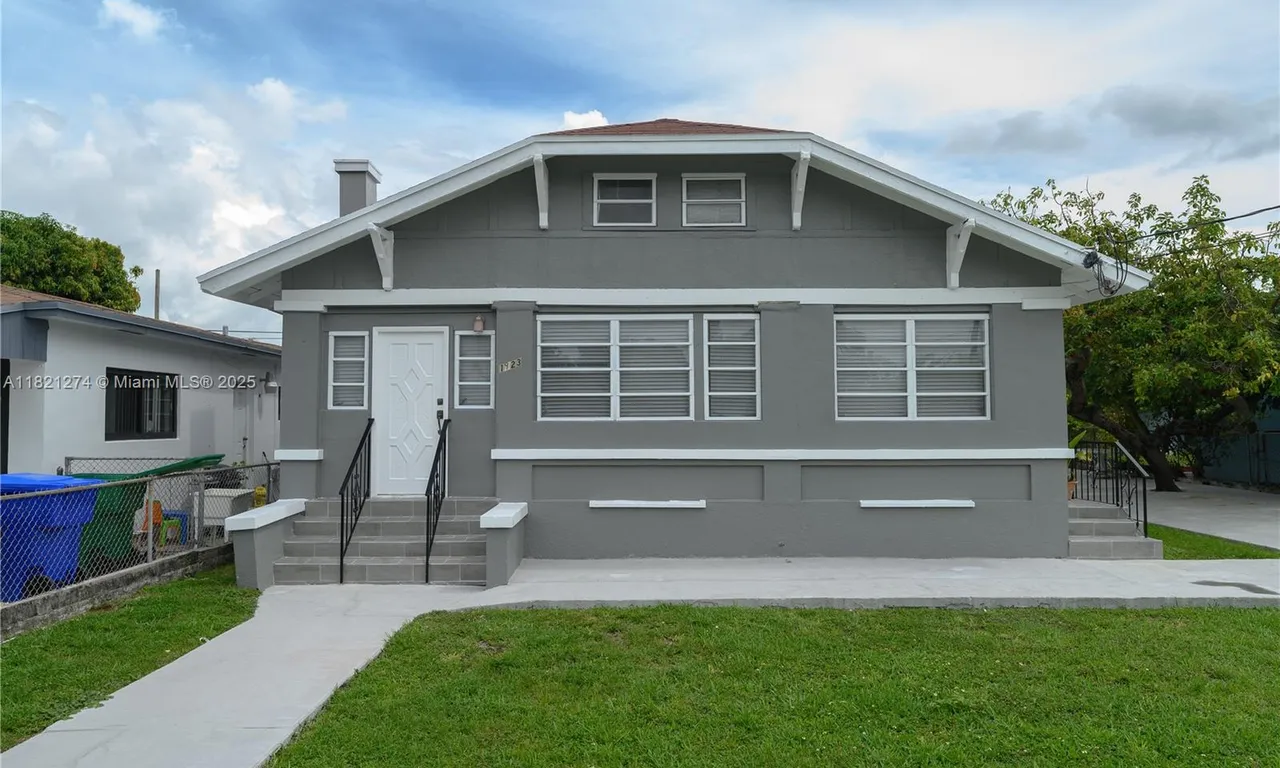 1923 NW 1st Ter # A, Miami FL 33125
