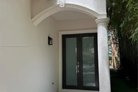 2921 SW 30 Ct # B, Miami FL 33133