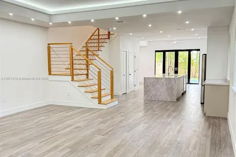 2921 SW 30 Ct # B, Miami FL 33133