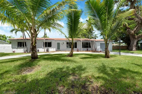 6250 SW 62 Pl, South Miami FL 33143