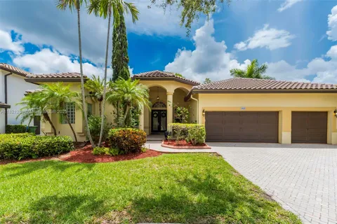 1925 NW 167th Ter, Pembroke Pines FL 33028