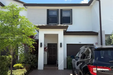 152 SW 185th Way, Pembroke Pines FL 33029