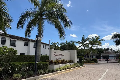 152 SW 185th Way, Pembroke Pines FL 33029