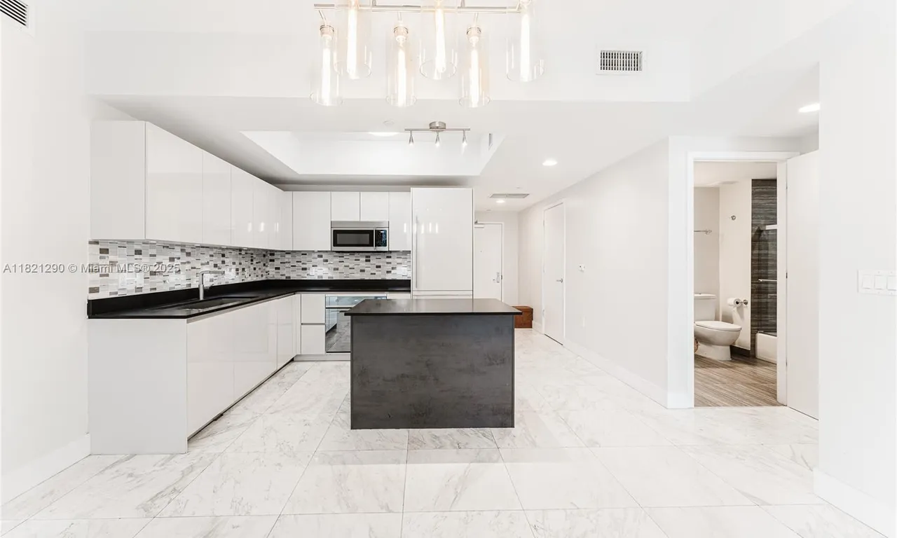 1010 Brickell Ave # 1409, Miami FL 33131