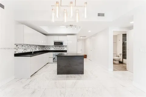 1010 Brickell Ave # 1409, Miami FL 33131