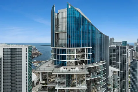 851 NE 1st Ave # 5202, Miami FL 33132