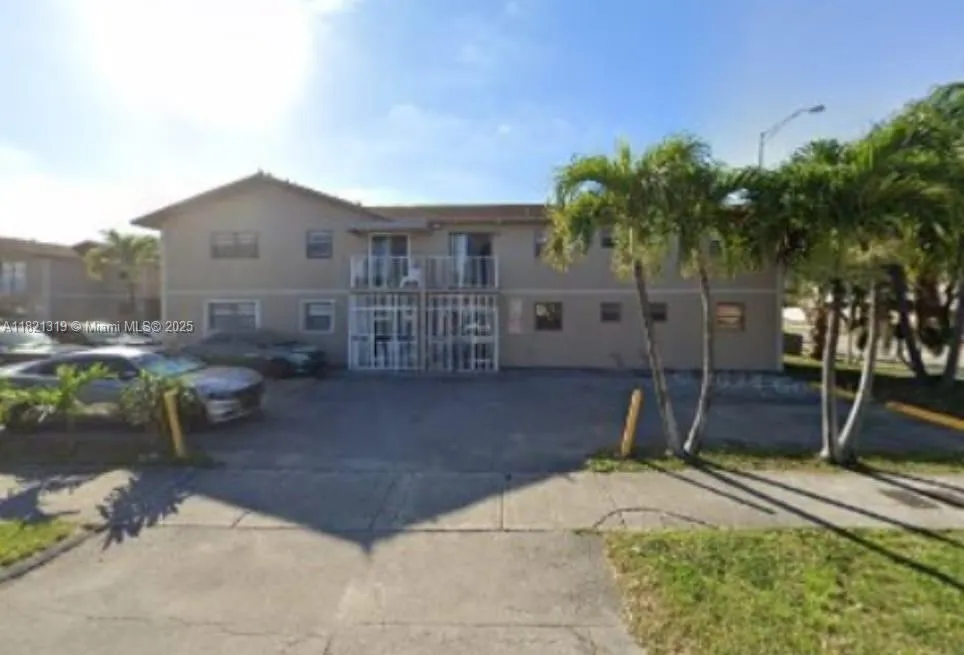 2560 W 60th St # 104, Hialeah FL 33016