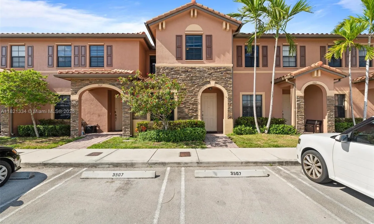 3507 W 89th Pl, Hialeah FL 33018