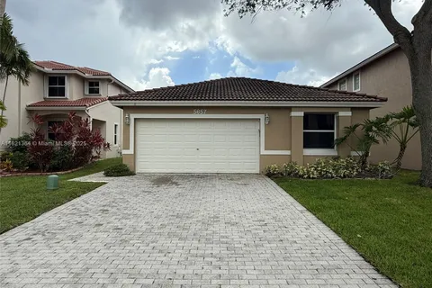 5657 NW 121st Ave, Coral Springs FL 33076