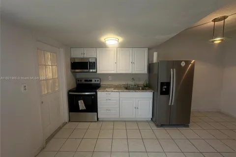 70 NW 77th St # 7, Miami FL 33150