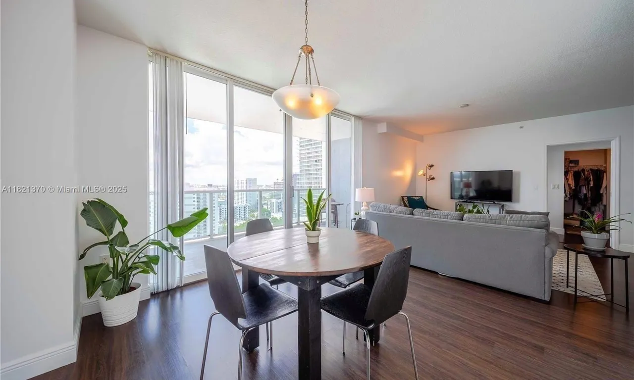 1250 S Miami Ave # 2201, Miami FL 33130