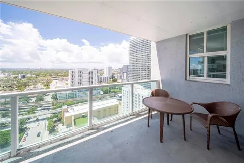 1250 S Miami Ave # 2201, Miami FL 33130
