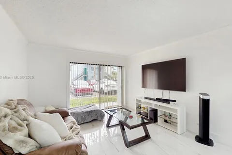 7180 NW 179th St # 105, Hialeah FL 33015