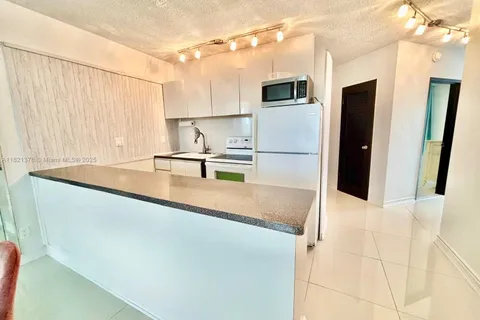 1936 S Ocean Dr # 7C, Hallandale Beach FL 33009