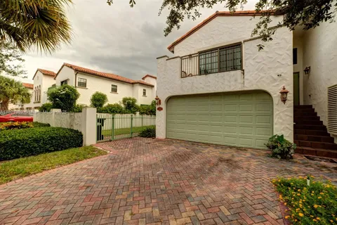 2916 Hidden Harbour Ct, Dania Beach FL 33312
