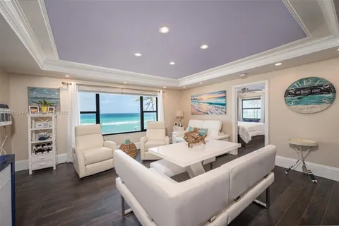 3300 N Surf Rd # 17A, Hollywood FL 33019