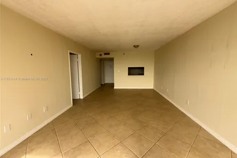 1470 NE 123rd St # A1406, North Miami FL 33161