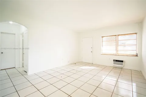 1780 Marseille Dr # 2, Miami Beach FL 33141