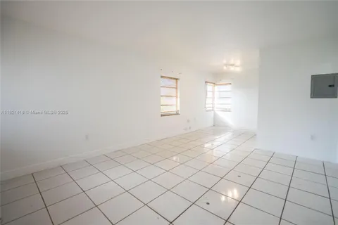 1780 Marseille Dr # 2, Miami Beach FL 33141