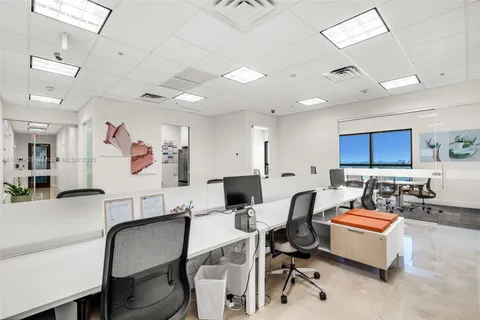 2020 Ponce De Leon Blvd # 1008, Coral Gables FL 33134