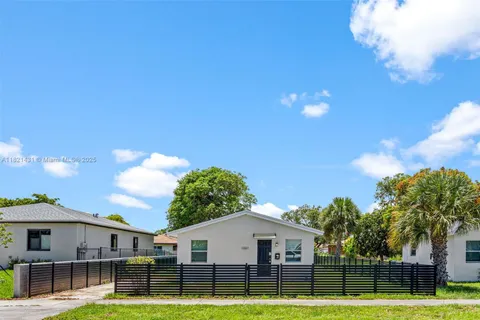 1001 NW 4th Ave, Pompano Beach FL 33060