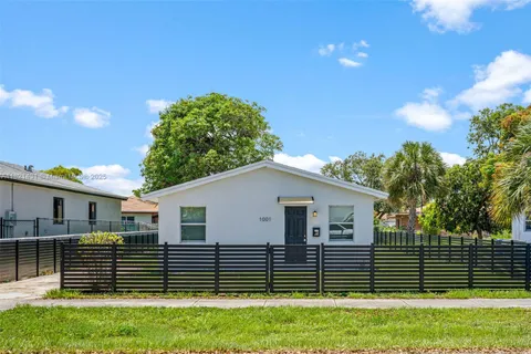 1001 NW 4th Ave, Pompano Beach FL 33060