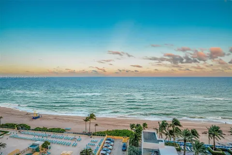 2711 S Ocean Dr # 1202, Hollywood FL 33019