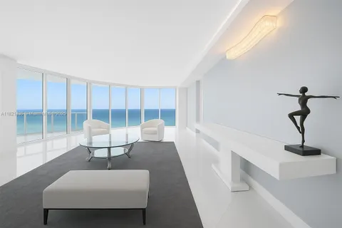 2711 S Ocean Dr # 1202, Hollywood FL 33019