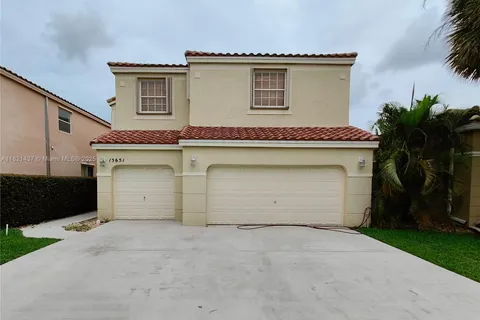 15651 NW 14th Ct, Pembroke Pines FL 33028