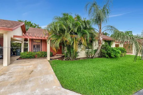 1798 Maplewood Trl, Coconut Creek FL 33063