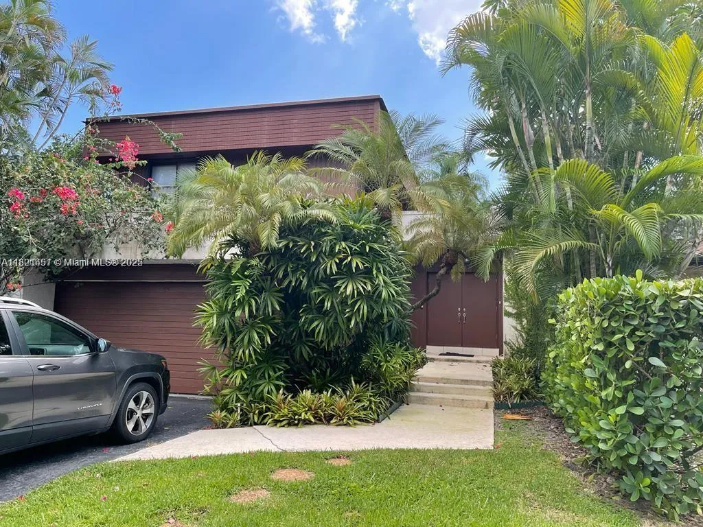 11832 SW 79th Ter, Miami FL 33183