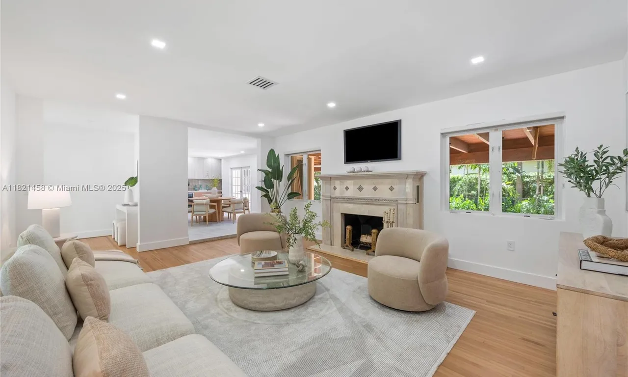 5211 Granada Blvd, Coral Gables FL 33146