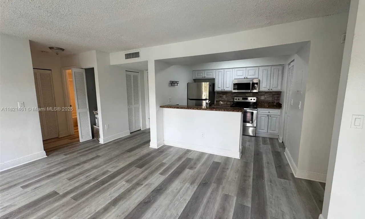 1269 SW 46th Ave # 2401, Pompano Beach FL 33069