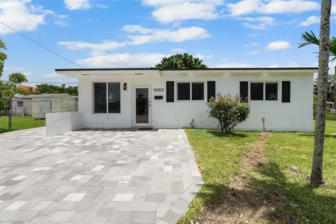 22215 SW 109th Ave, Miami FL 33170