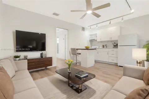 345 Michigan Ave # 11, Miami Beach FL 33139